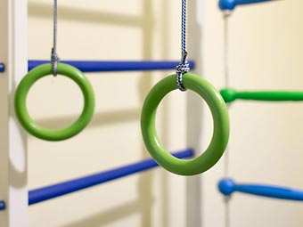 Как организовать детский спортивный уголок даже в небольшой квартире